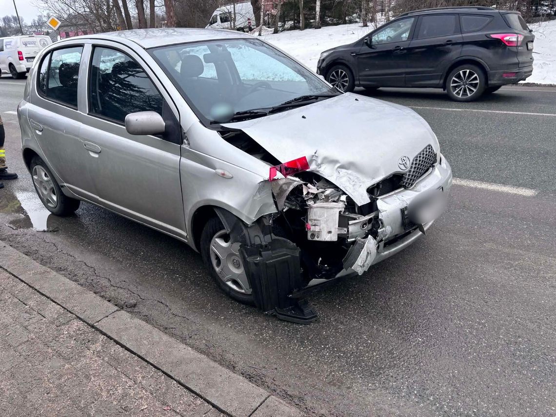 Zderzenie dwóch samochodów na DK28 w Rymanowie