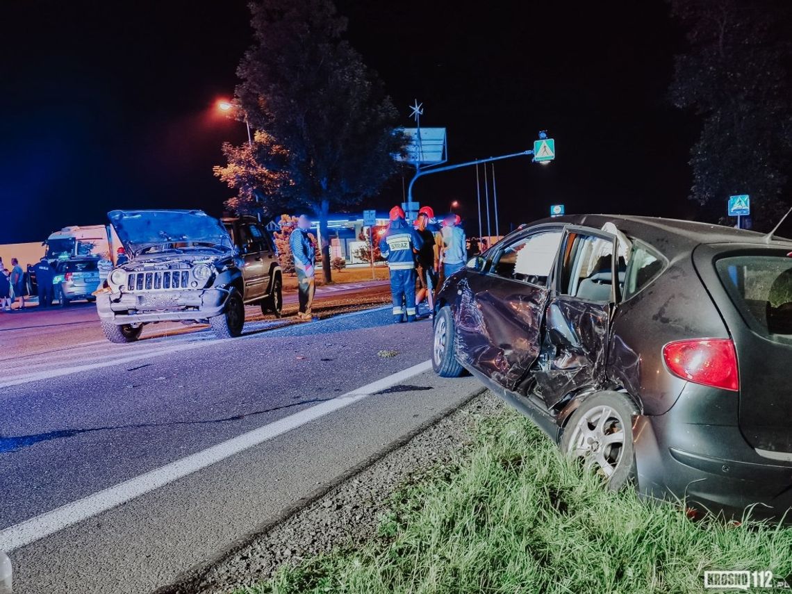 Zderzenie dwóch samochodów w Równem na DK19