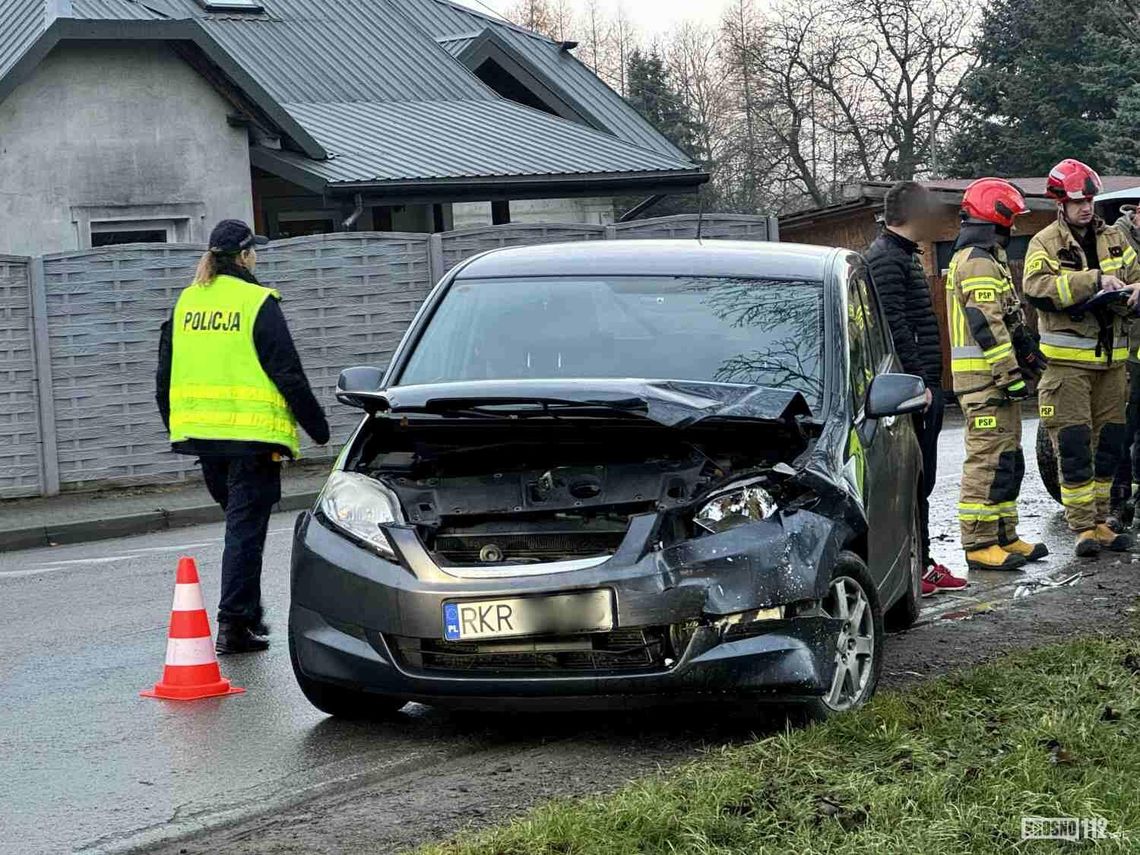 Zderzenie Hondy i Opla w Jedliczu na Borku