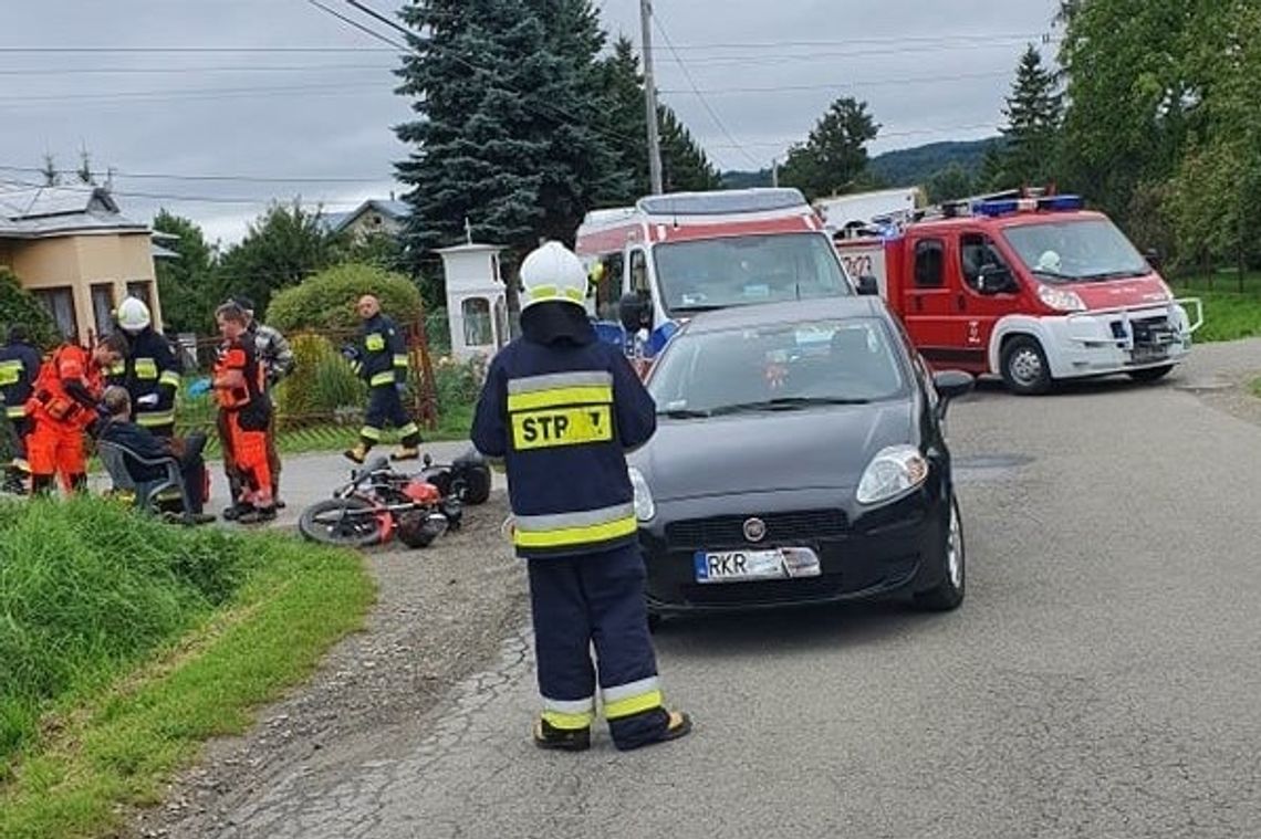 Zderzenie motocykla z osobówką w Iwli. Kierowca jednośladu pijany