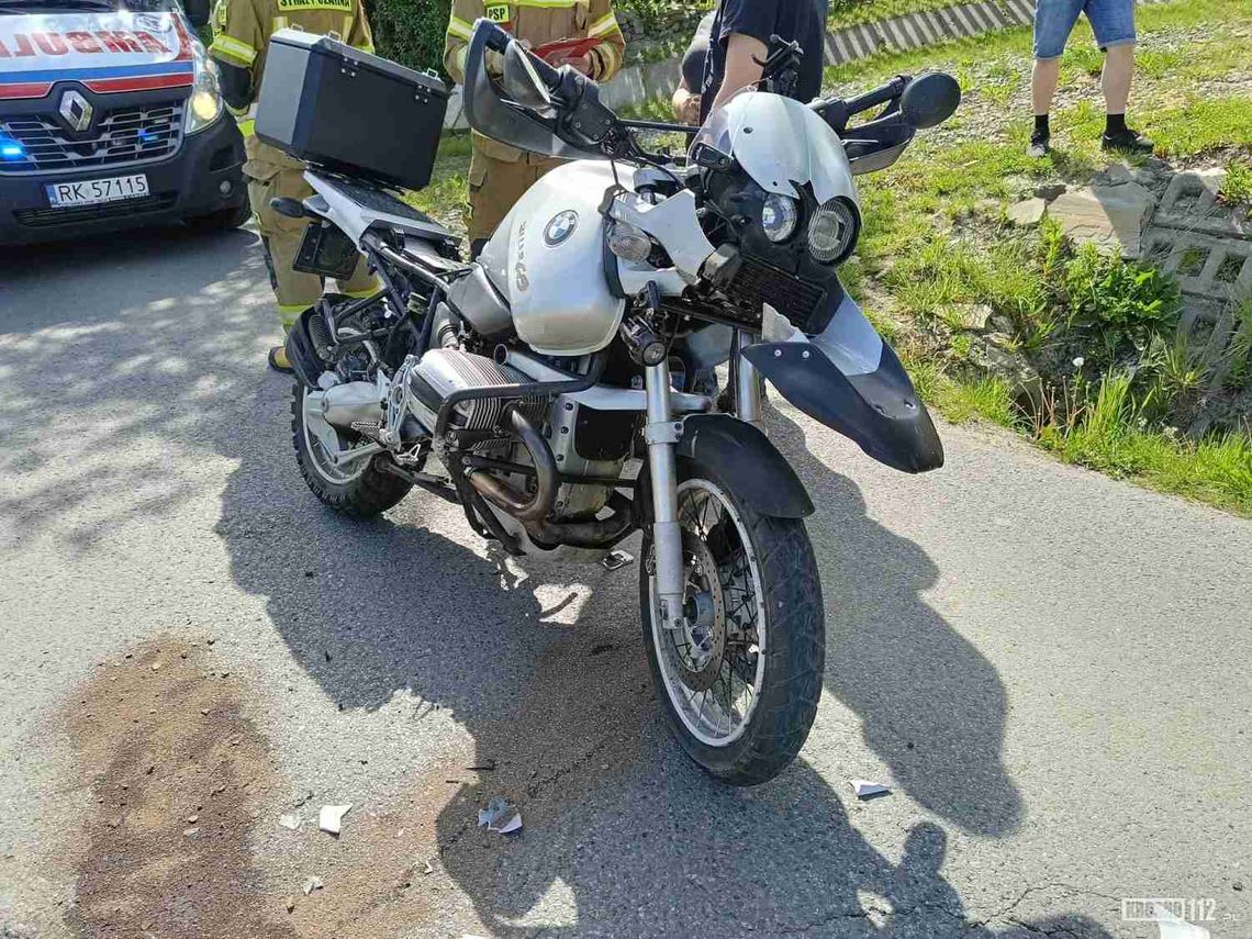 Zderzenie motocyklisty z osobówką w Kobylanach