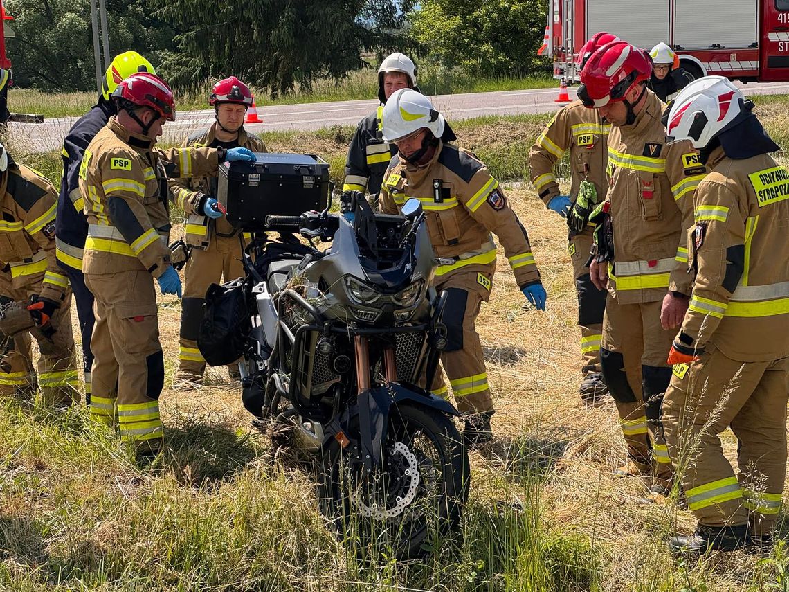 Zderzenie motocyklisty z samochodem osobowym w Komborni Zderzenie motocyklisty z samochodem osobowym w Komborni