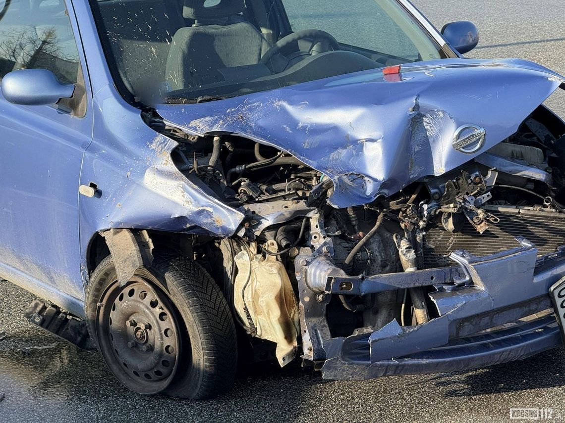 Zderzenie Nissana z Jeepem na newralgicznym skrzyżowaniu w Krośnie