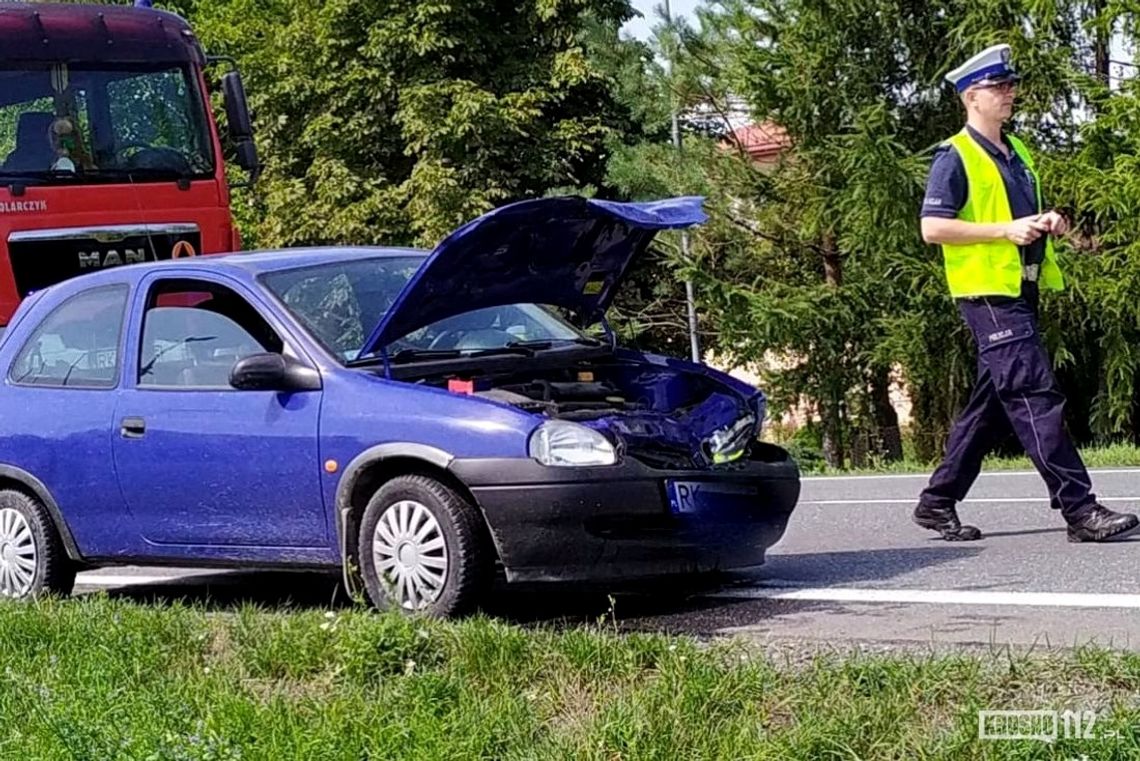 Zderzenie samochodów na DK19 w Rogach