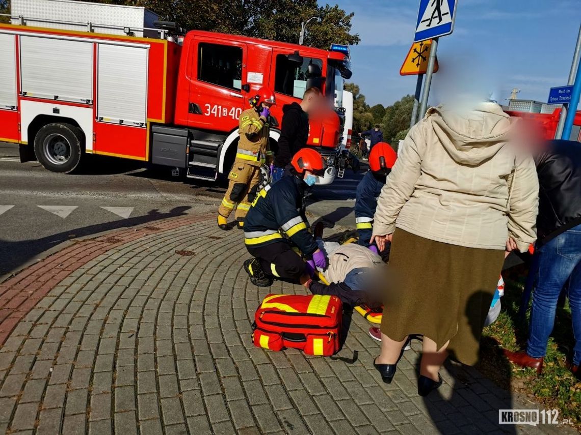 ? Zderzenie samochodów na rondzie przy poczcie. Tworzą się korki