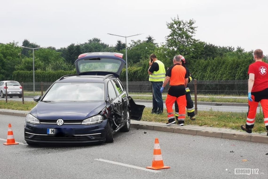 Zderzenie samochodów na ul. Podkarpackiej w ciągu DK28