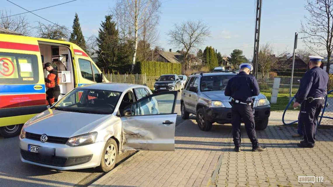 Zderzenie samochodów w Łężanach na Jana Pawła II [AKTUALIZACJA]