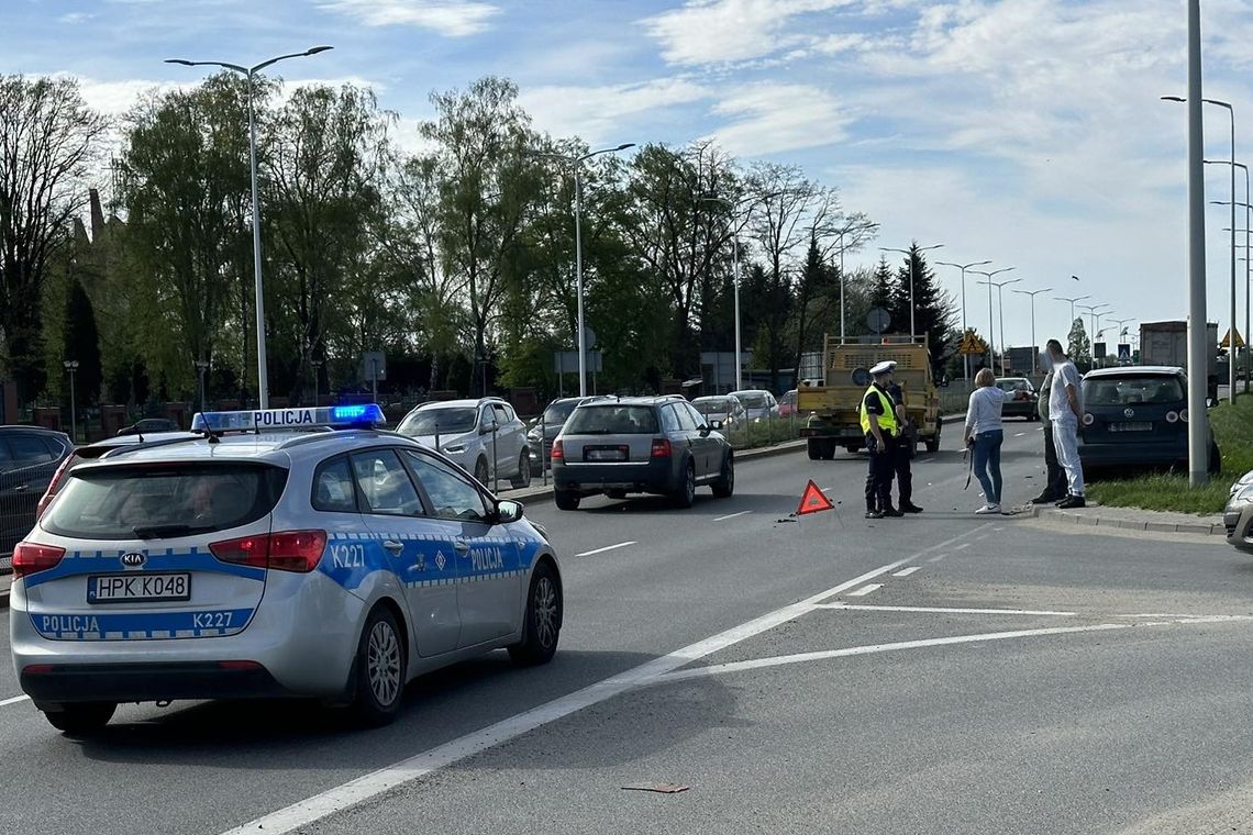 Zderzenie samochodu osobowego z ciężarowym na Podkarpackiej