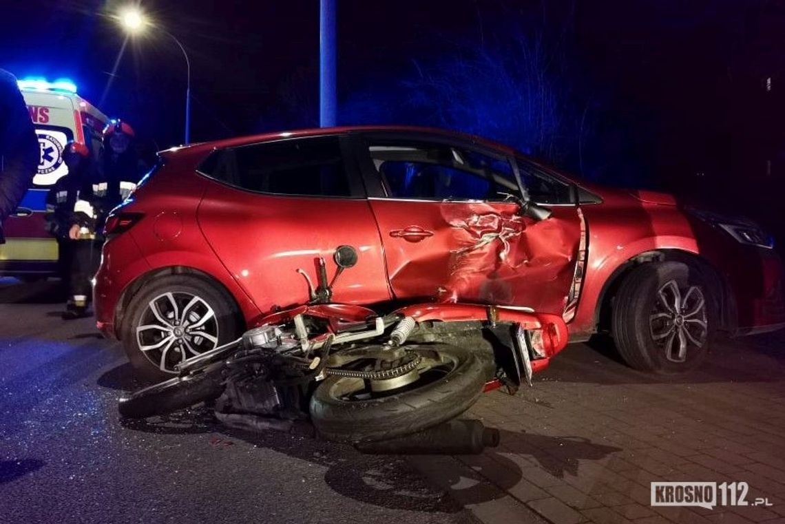 ? Zderzenie samochodu osobowego z motocyklem