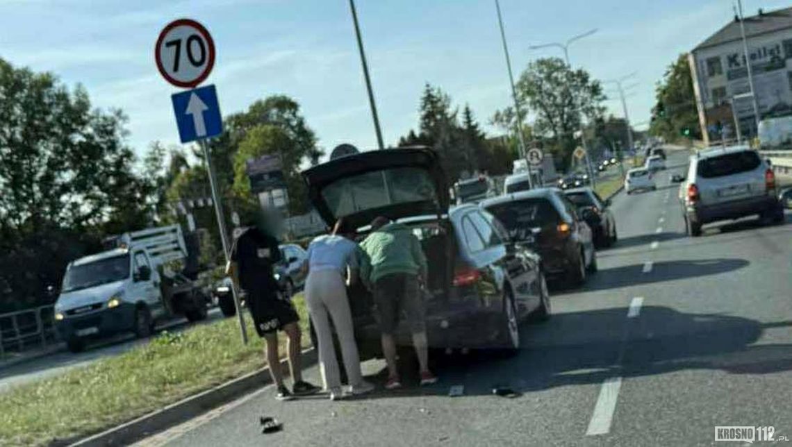 Zderzenie trzech samochodów na DK28 w Krośnie