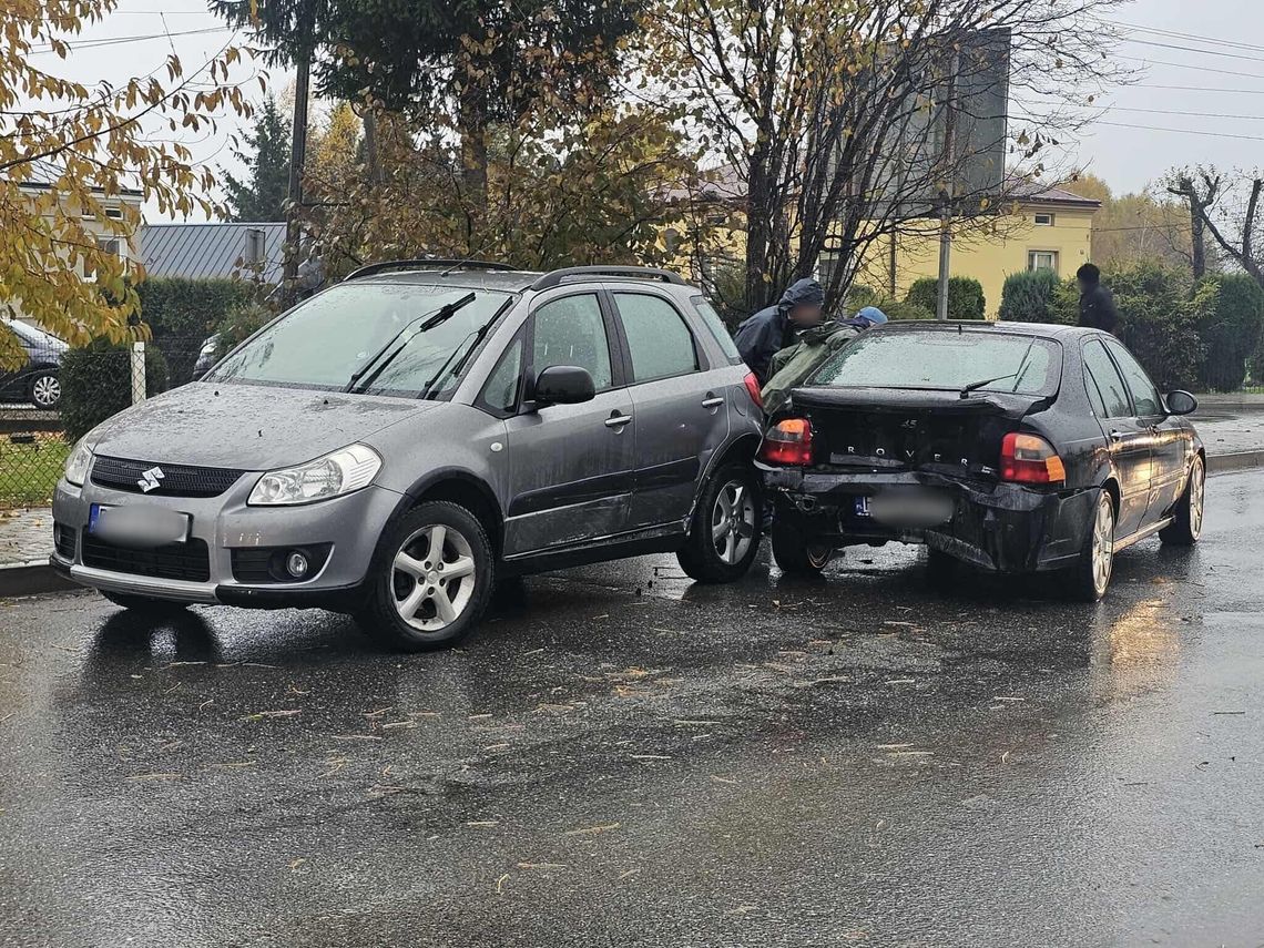 Zderzenie trzech samochodów w Świerzowej Polskiej Zderzenie trzech samochodów w Świerzowej Polskiej