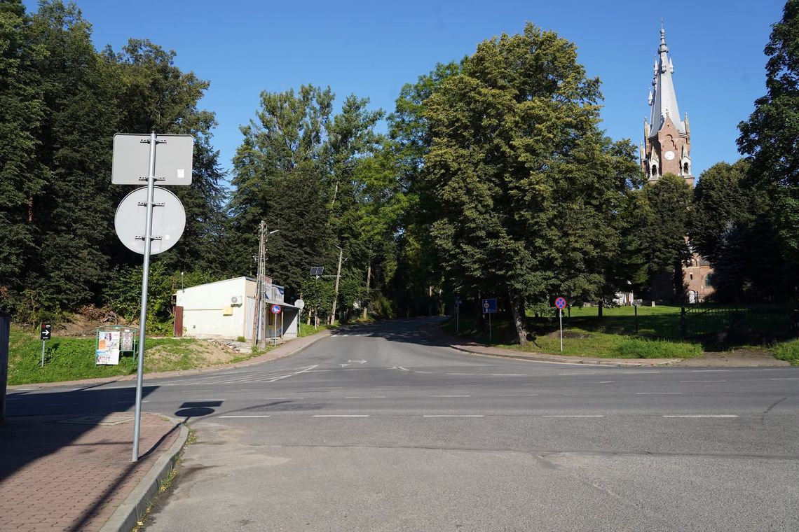 Zmiany w centrum Jedlicza. Rusza przebudowa drogi i budowa ronda Zmiany w centrum Jedlicza. Rusza przebudowa drogi i budowa ronda