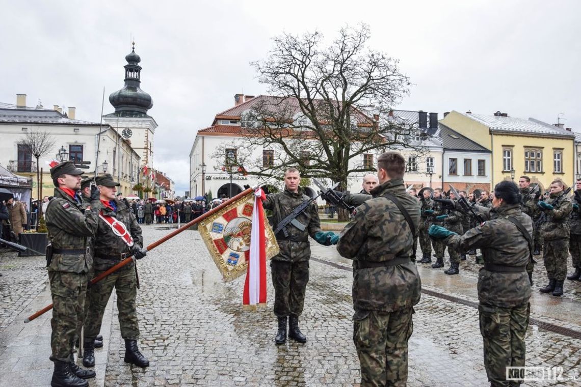 Żołnierze złożyli ślubowanie na rynku w Krośnie