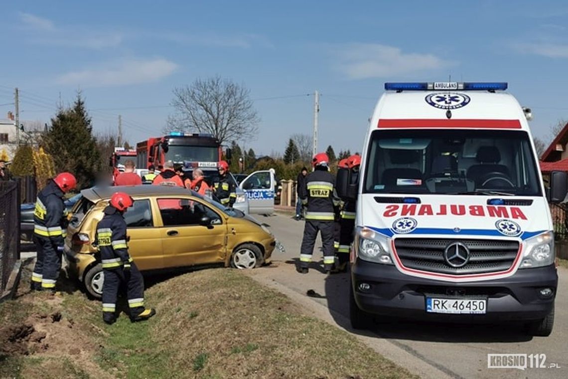 ZRĘCIN: Wypadek samochodowy na ulicy Żegleckiej. Kierująca była pijana.