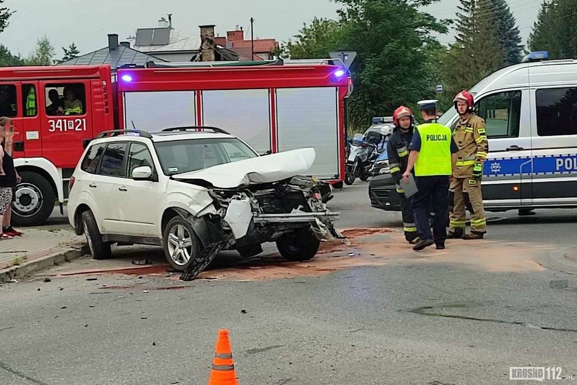 Zręcin. Zderzenie volkswagena i subaru na rondzie [AKTUALIZACJA]