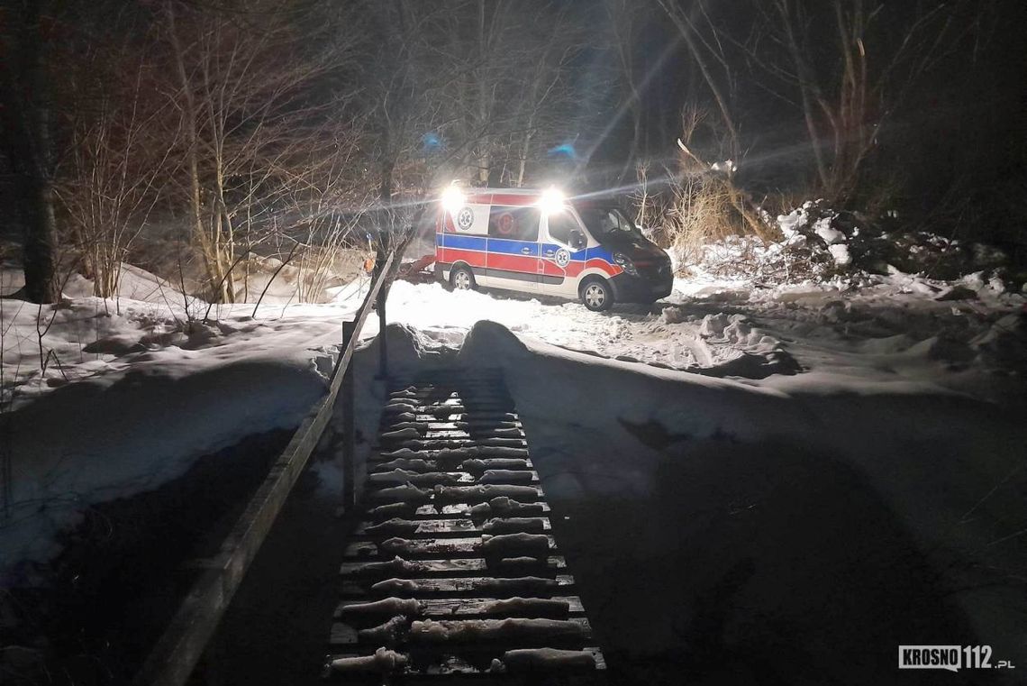 Zyndranowa. Trudny dojazd do pacjentki. Musiała pilnie trafić do szpitala