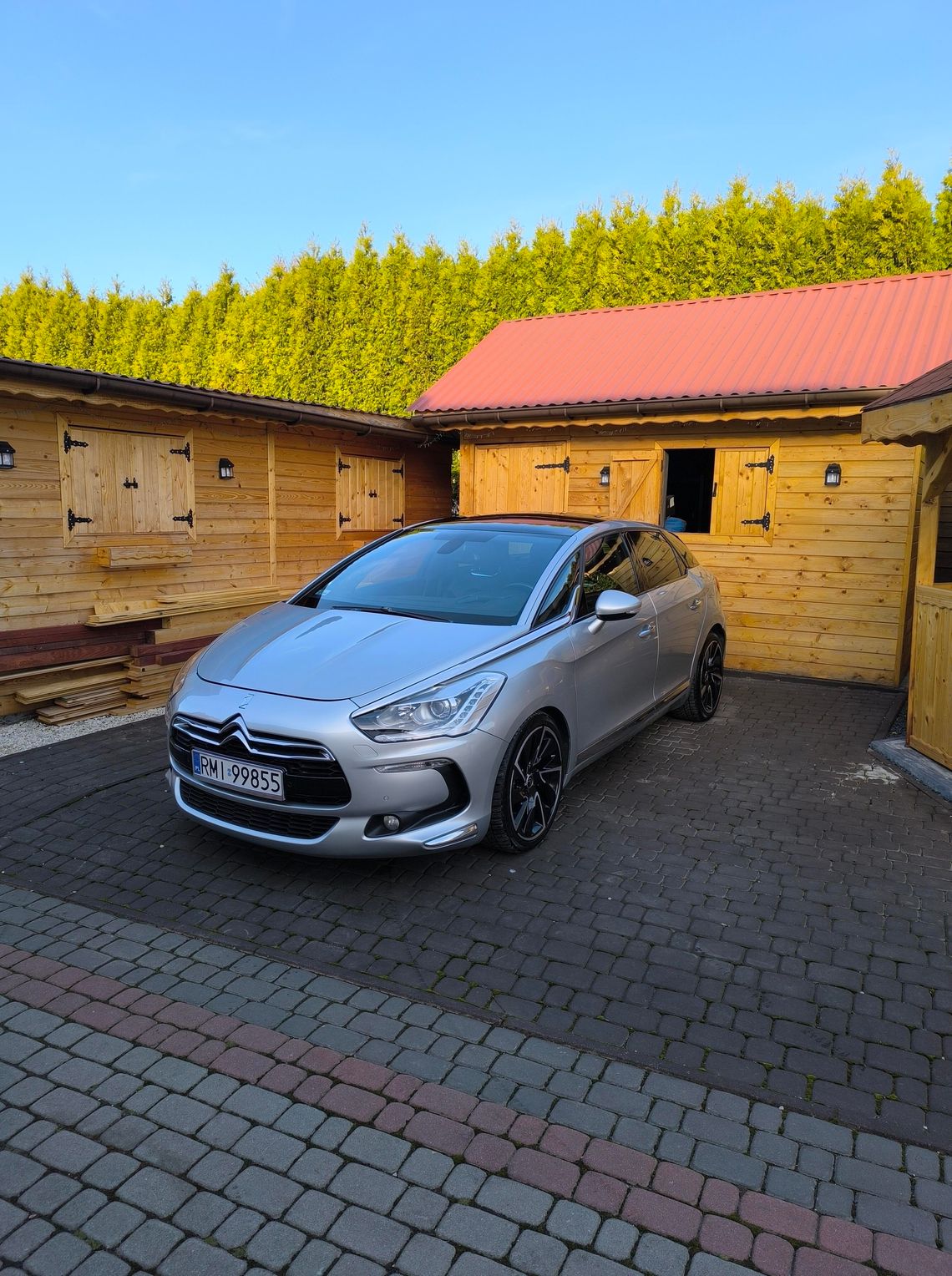 Sprzedam Citroen ds5 2.0 HDi 163km rok produkcji 2011 Sprzedam Citroen ds5 2.0 HDi 163km rok produkcji 2011