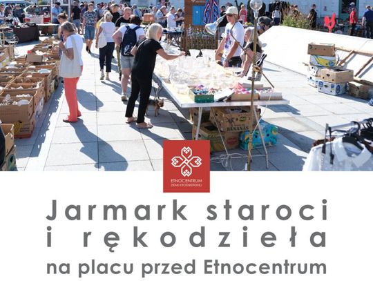 Jarmark staroci i rękodzieła przy Etnocentrum Zdjęcie z jarmarku staroci i rękodzieła przed Etnocentrum