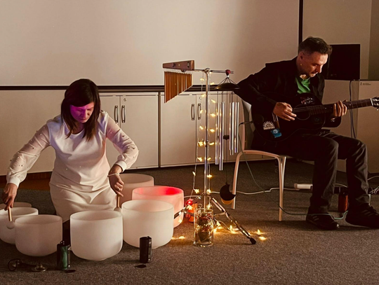 Koncert sensoryczny duetu Światłonoc