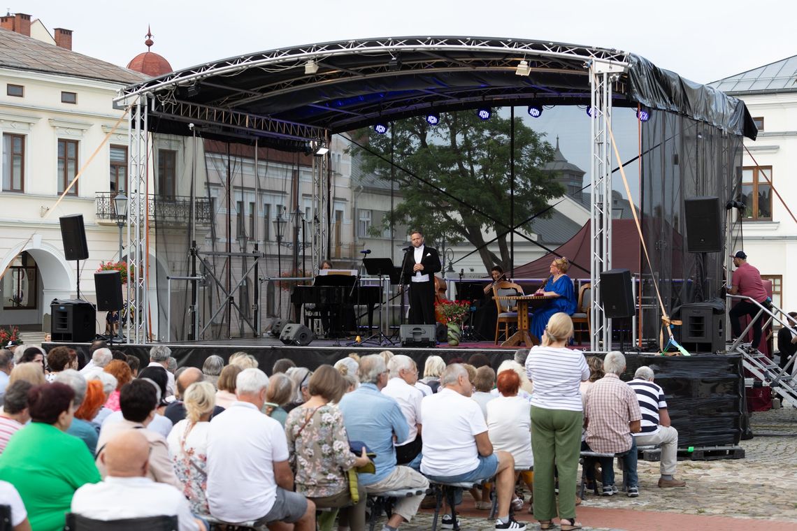 XVIII Wieczór z operą i operetką w Krośnie XVIII Wieczór z operą i operetką w Krośnie
