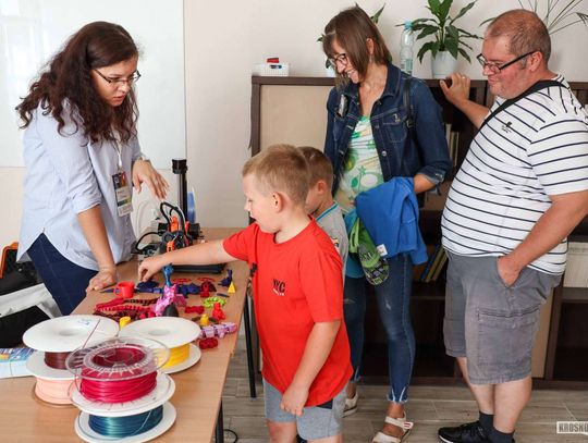 Rodzinny piknik naukowy w Naftówce. Zobacz zdjęcia