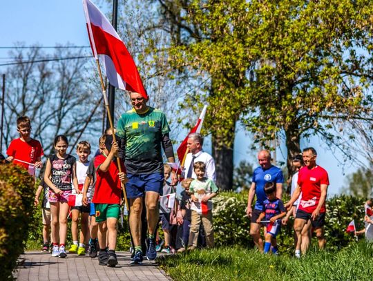 Bieg z flagą w Jaszczwi – sportowo i patriotycznie