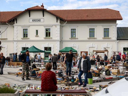 Miłośnicy staroci ponownie spotkali się przy Etnocentrum w Krośnie [ZDJĘCIA]