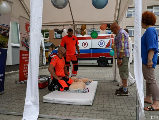 Mieszkańcy ćwiczyli ratowanie życia. Treningi pierwszej pomocy w Krośnie [FOTORELACJA]