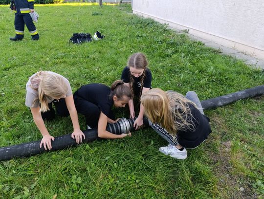 Młodzi druhowie z Turaszówki ćwiczyli strażackie podstawy